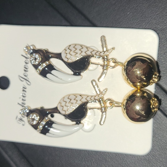 White Birds Summer Earrings - Picture 5 of 6